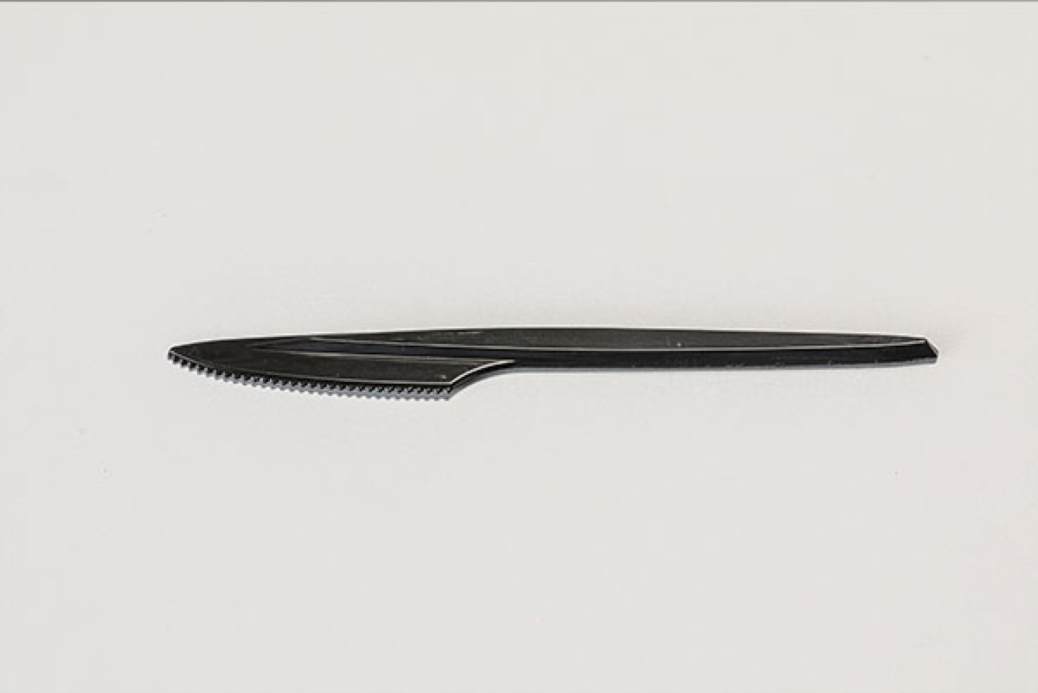 Нож пластиковый Standart черный 165 мм 100 шт/уп