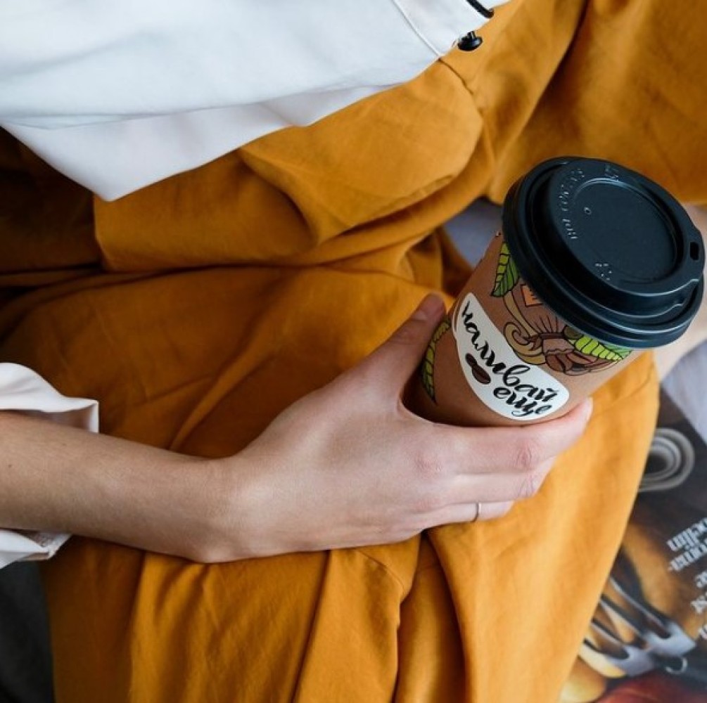 Крышка КР-70 для бумажного стакана, черная  с поилкой, 50 шт/уп