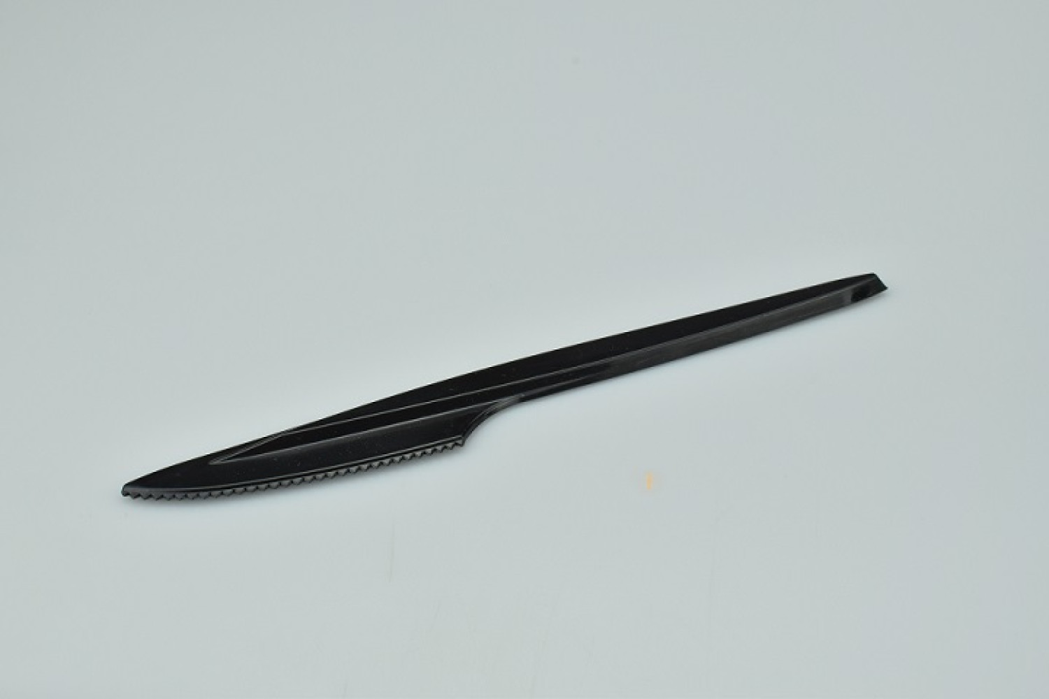 Нож пластиковый Premium черный 180 мм 100 шт/уп