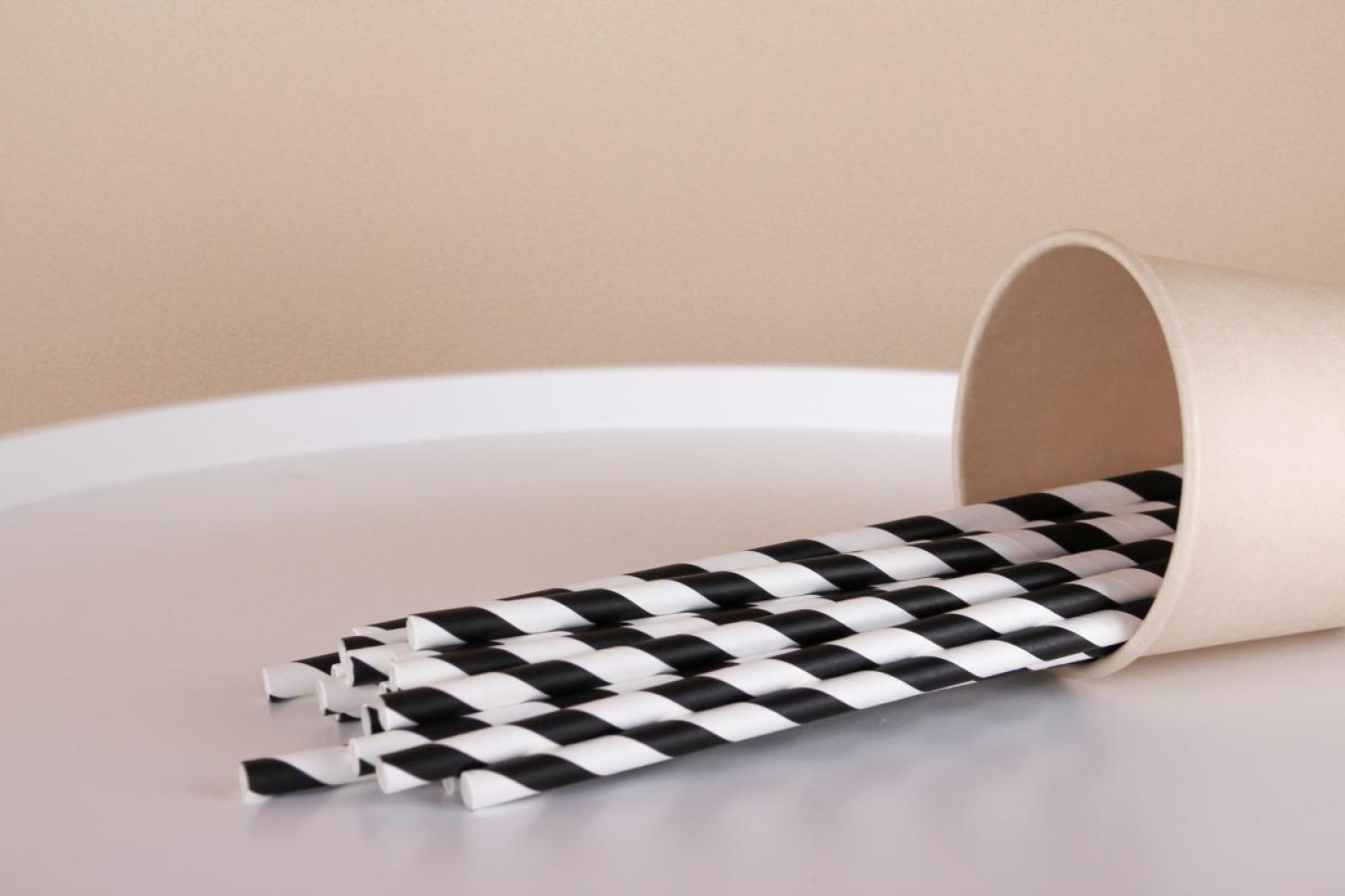 Трубочка бумажная прямая Витая бело-черная 200 мм d=6 мм 25 шт/уп