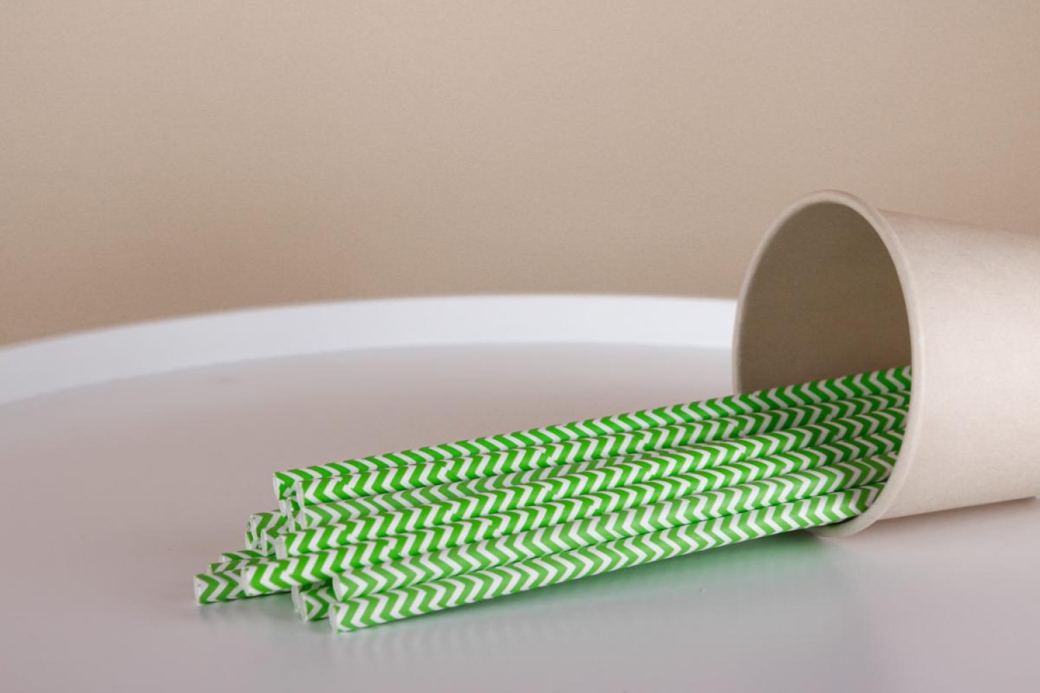 Трубочка бумажная прямая Зигзаг бело-зеленая 200 мм d=6 мм 25 шт/уп