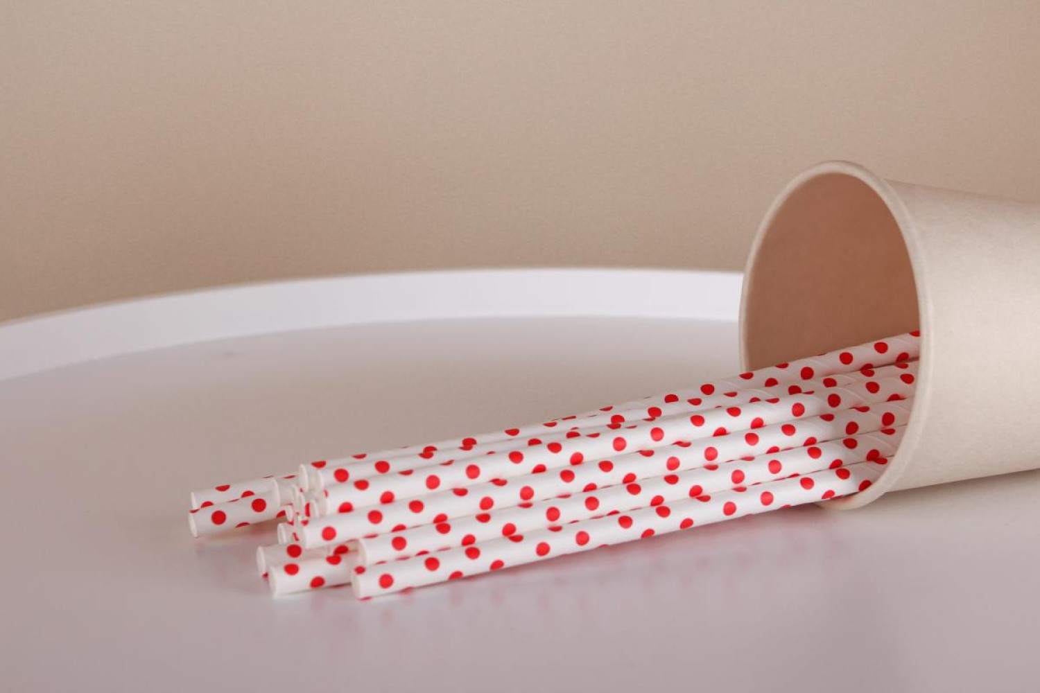 Трубочка бумажная прямая Горох бело-красная 200 мм d=6 мм 25 шт/уп
