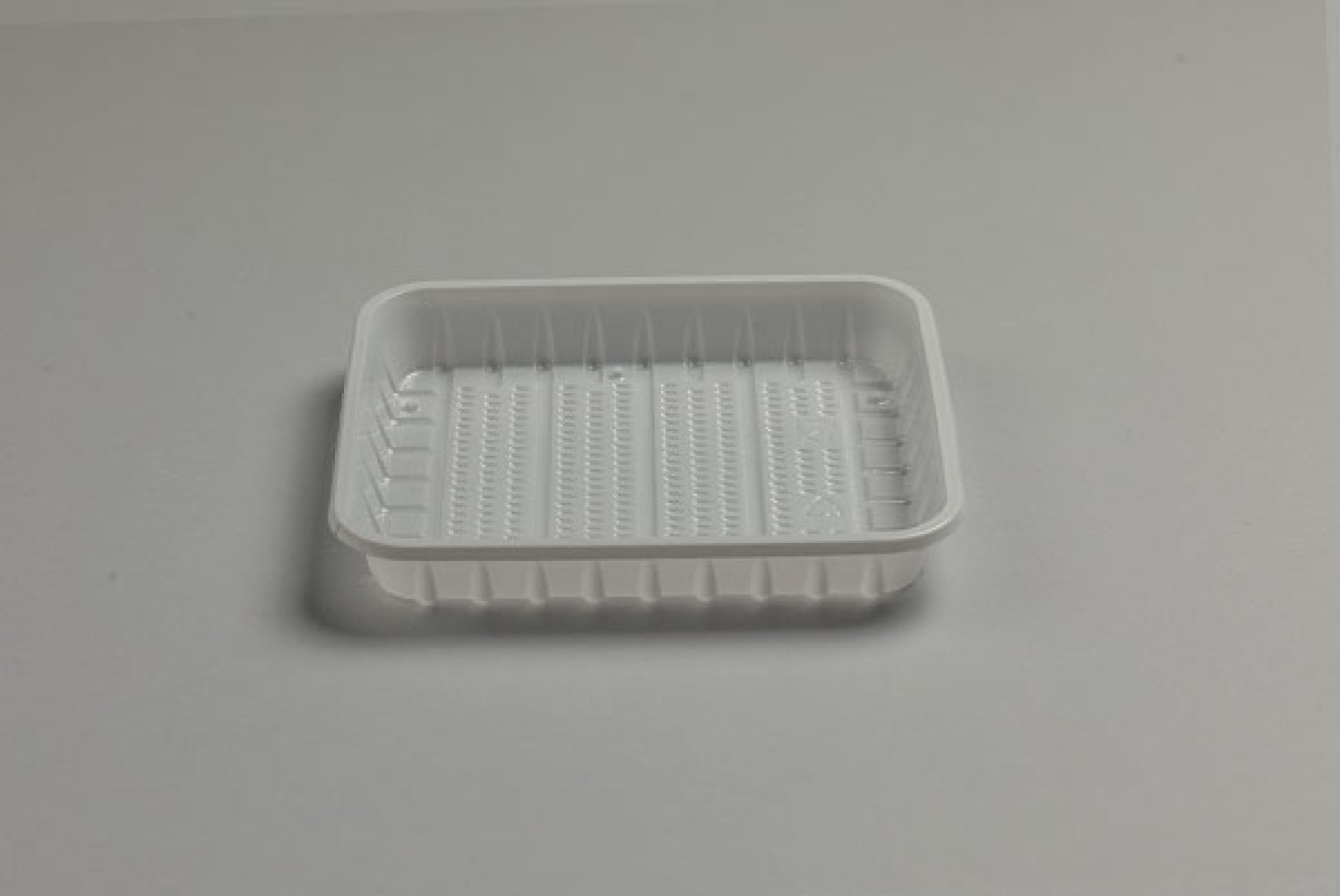 Тарелка пластиковая прямоугольная 150х130 мм 100 шт/уп